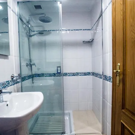 Holidays2torremolinos Bajondillo Super High Speed Wifi & 50m Beach (adults Only) Apartment